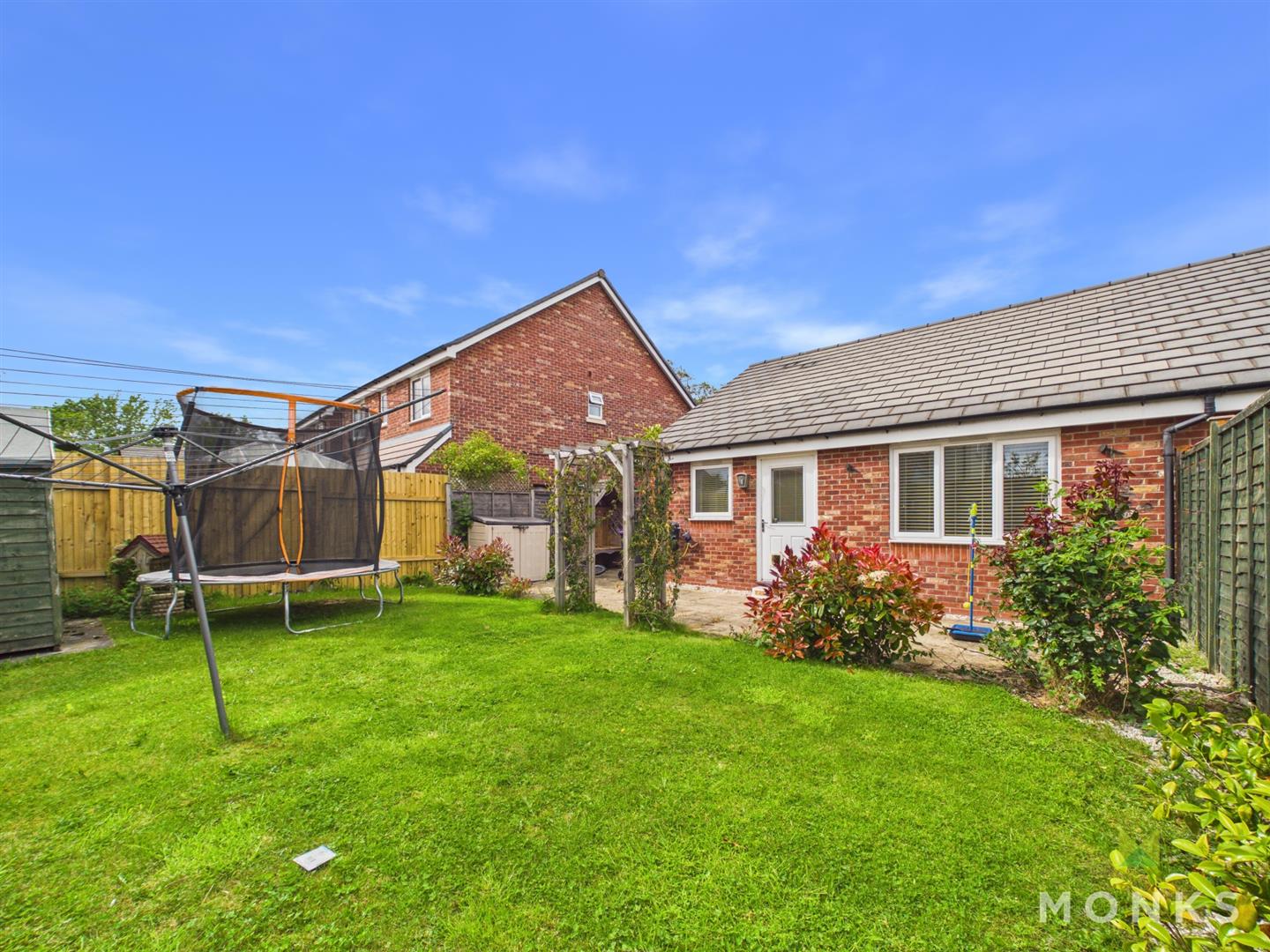26 Blacksmiths View, Shrewsbury, SY4 3BF For Sale